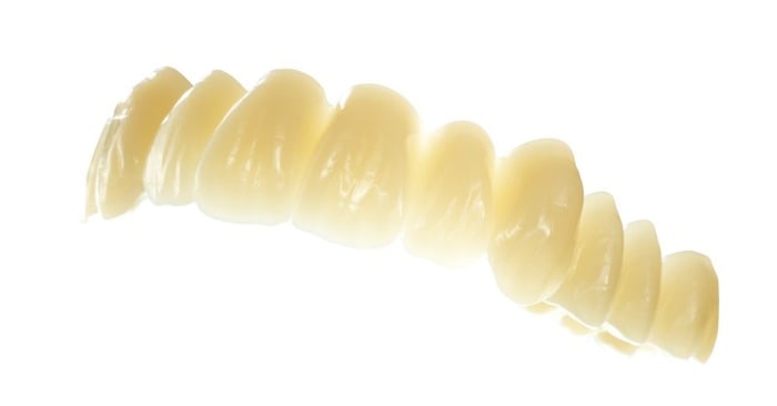 Digital Denture: Lernen Sie das Zahnmaterial kennen!