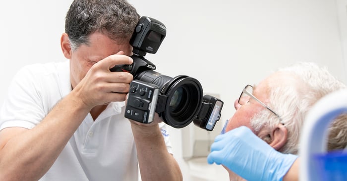 Photographie dentaire : comment maîtriser l'art de la prise de vue intraorale